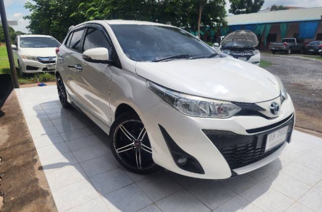  Toyota Yaris 1.2 E