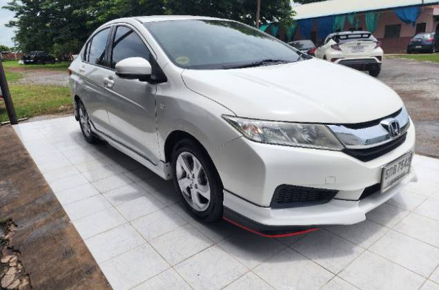 City 1.5 V (MY14)