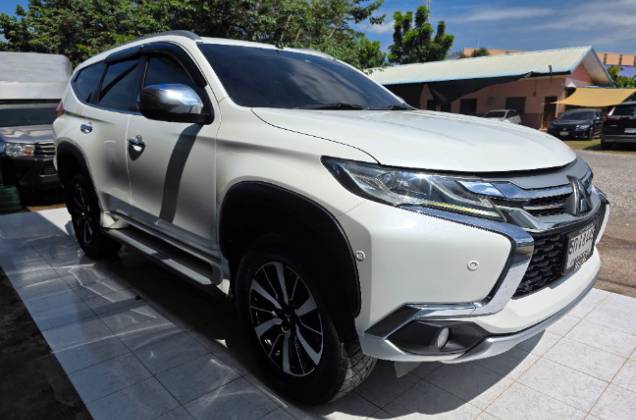  Mitsubishi Pajero S